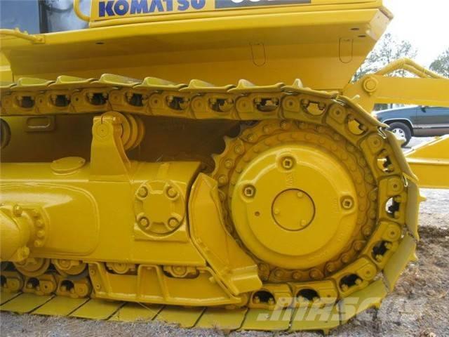 Komatsu D 65 EX Buldooserid