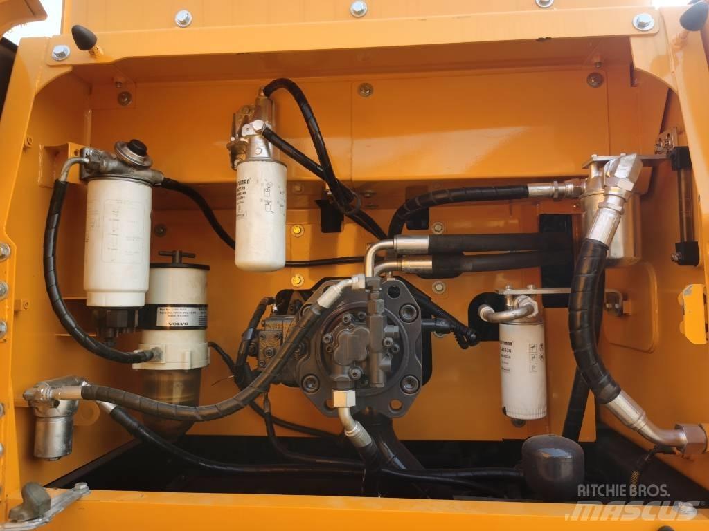 Volvo EC 250 D L Roomikekskavaatorid
