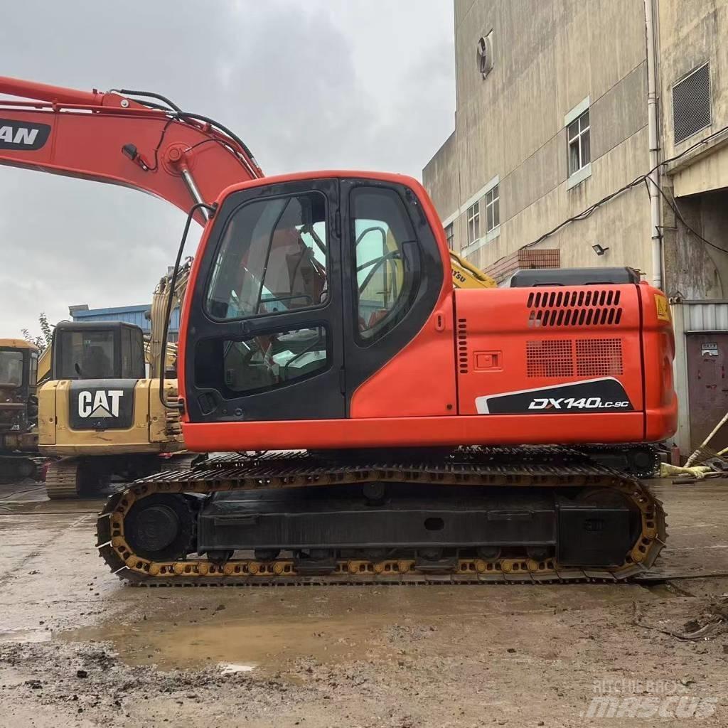 Doosan DX140 LC-9C Väikeekskavaatorid 7t-12t