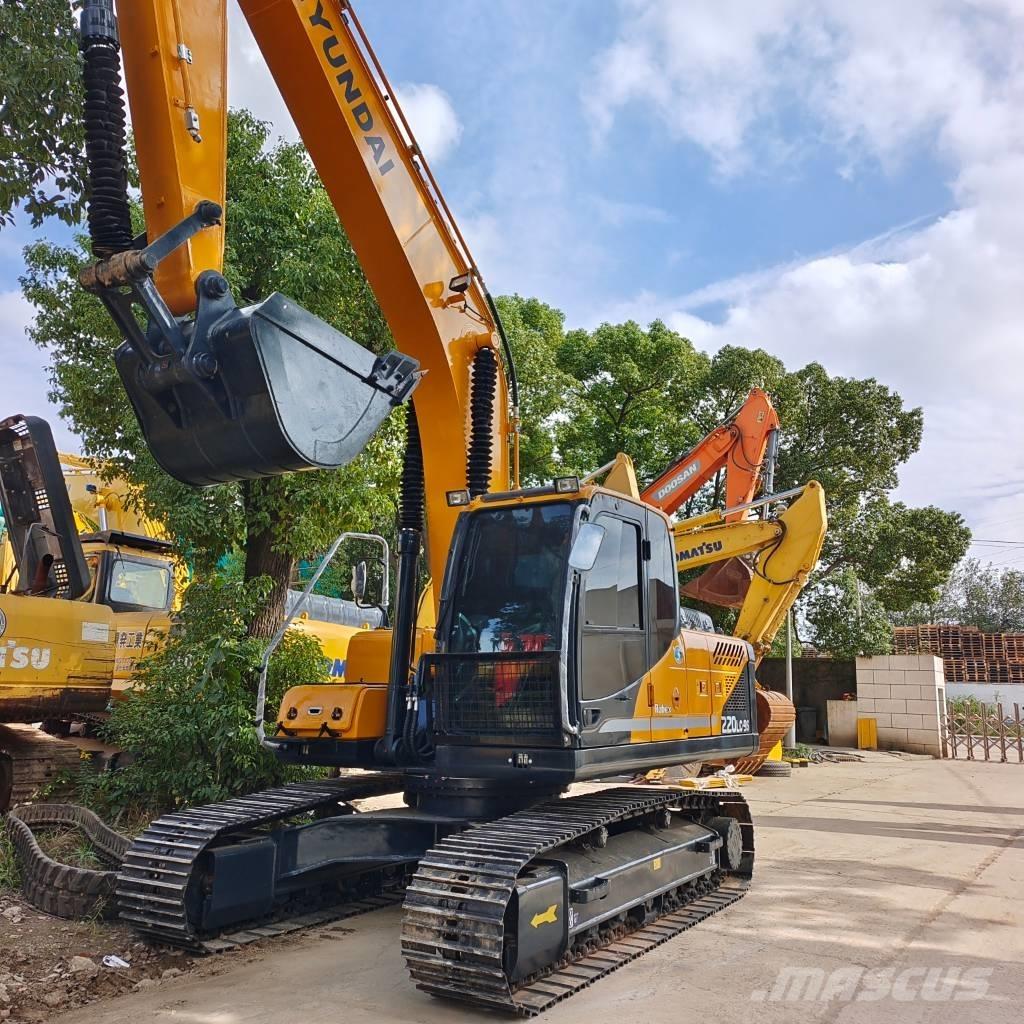 Hyundai 220 LC-9S Roomikekskavaatorid