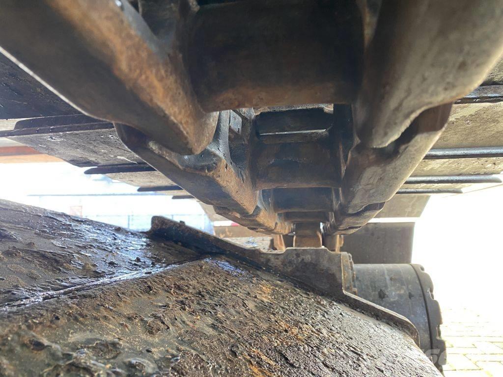 Hitachi ZX 180 LC-3 Roomikekskavaatorid