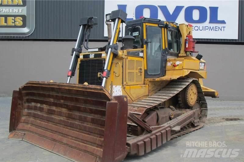 CAT D6R Buldooserid