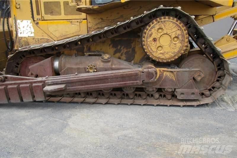 CAT D6R Buldooserid