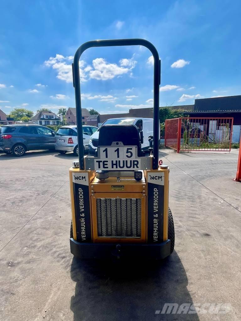 Knikmops KM 100 Rataslaadurid