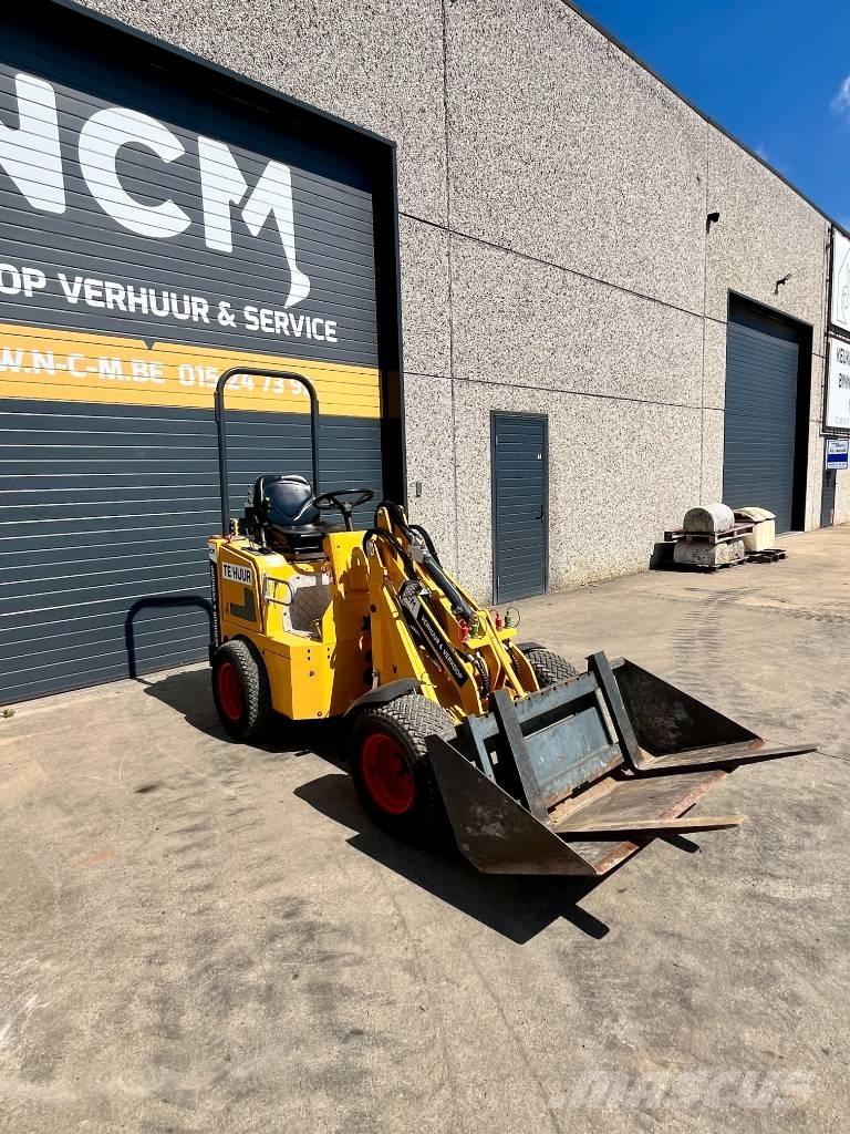 Knikmops KM 100 Rataslaadurid