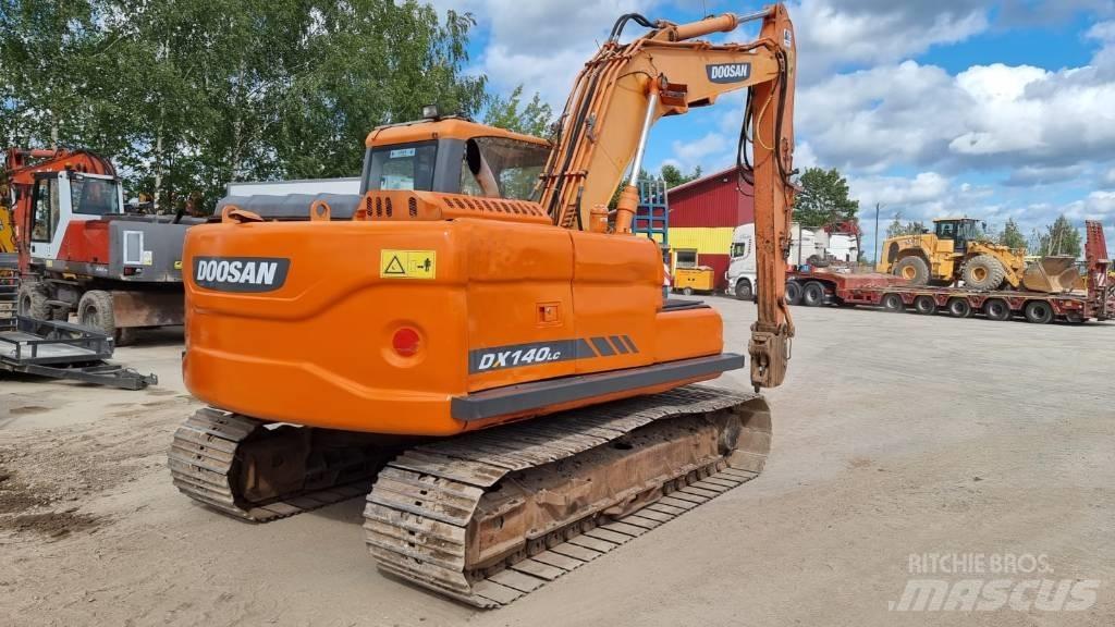 Doosan DX 140 LC-3 Roomikekskavaatorid