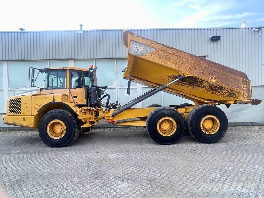 Volvo A25E Liigendraamiga pinnaseveokid