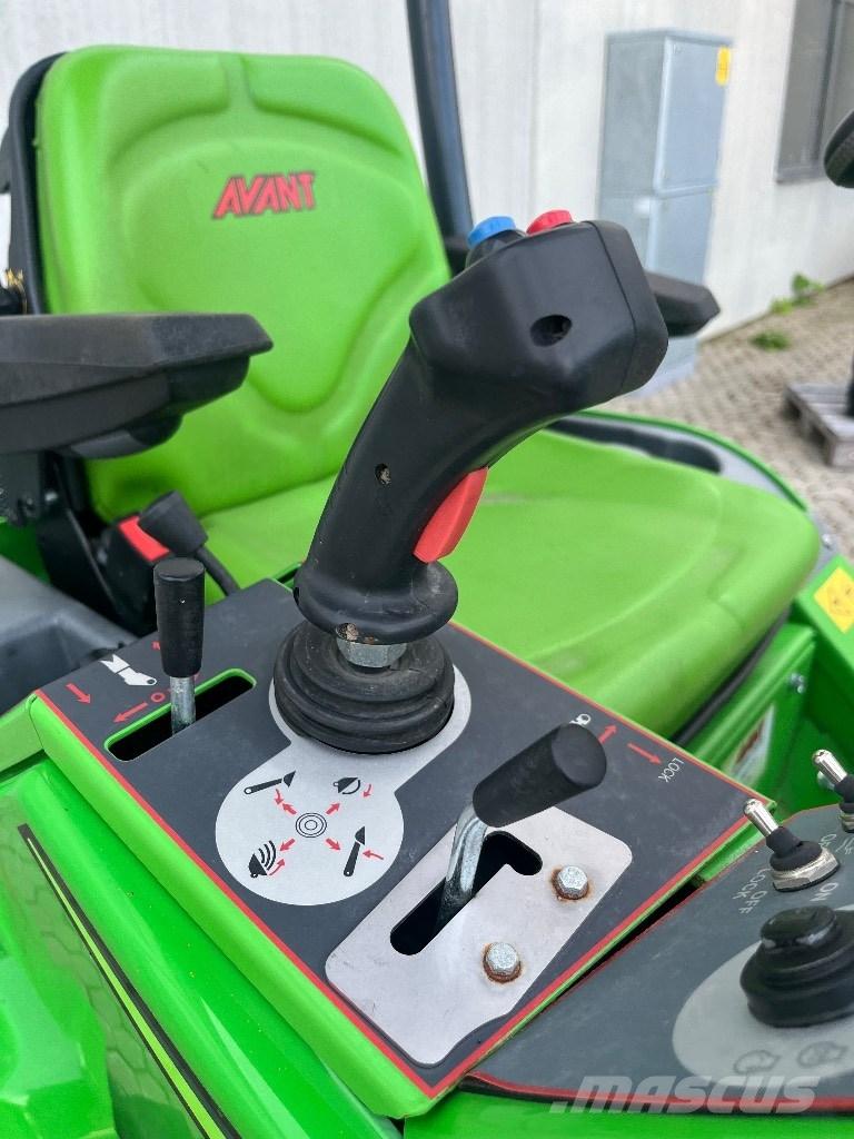 Avant 528 Mitmeotstarbelised laadurid