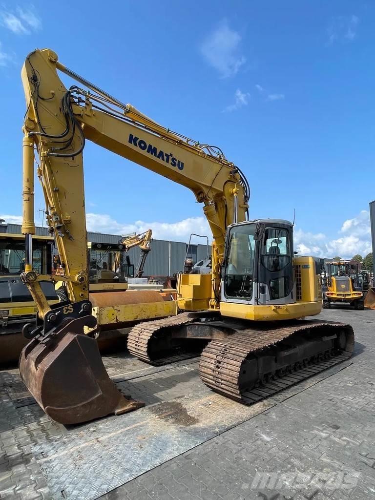 Komatsu PC228US-3 Roomikekskavaatorid