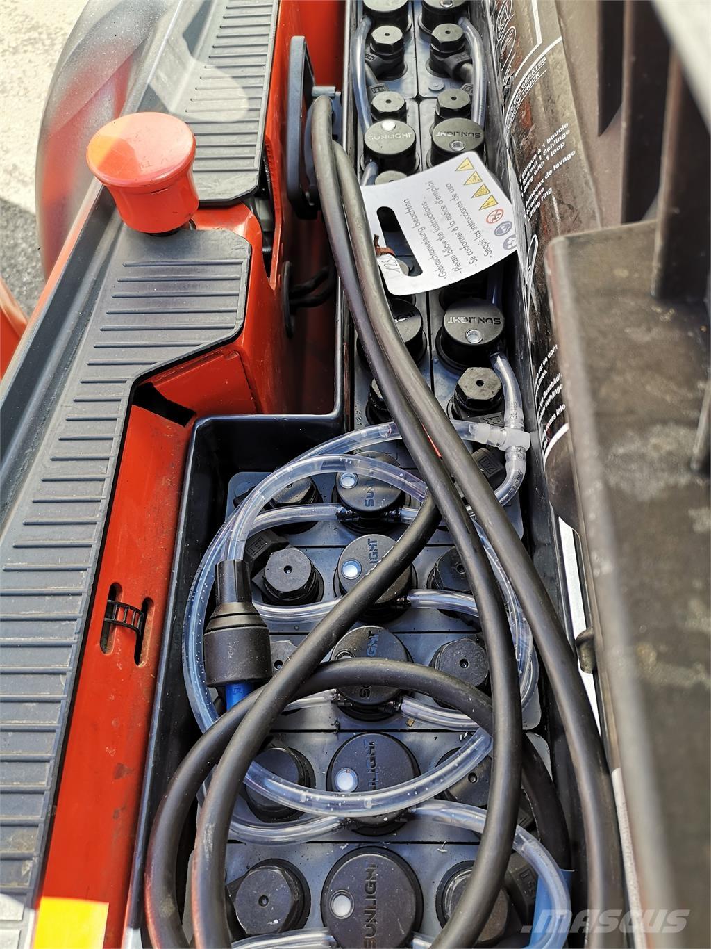 Linde L12 Platvormiga virnastajad