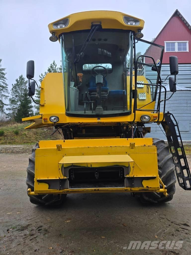 New Holland TC 5050 Teraviljakombainid