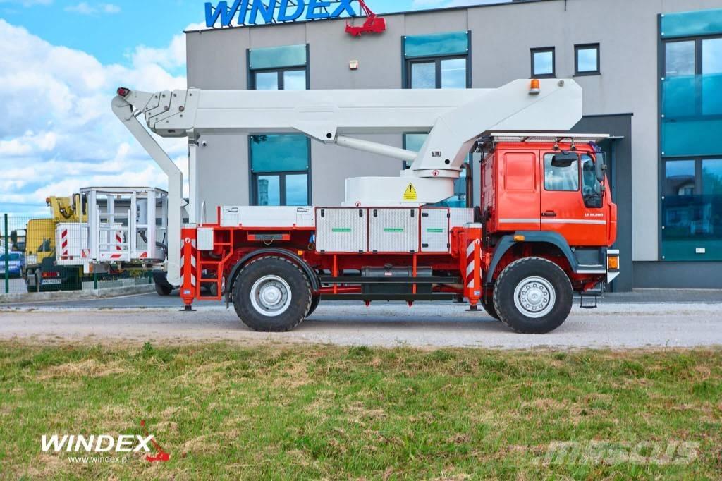 Bison TKA 35 KS Auto korvtõstukid