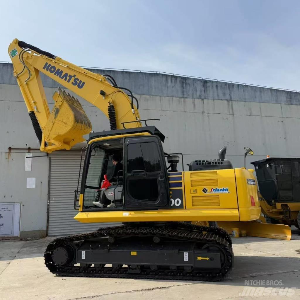 Komatsu PC 200-8N1 Roomikekskavaatorid