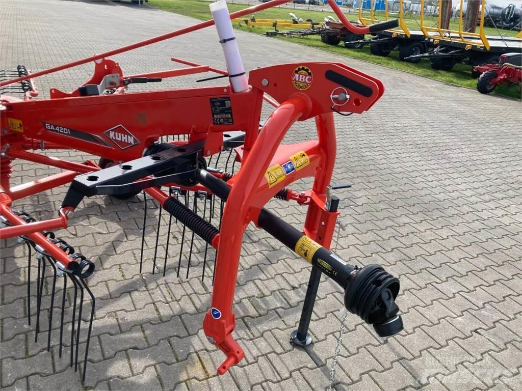 Kuhn GA 4201 Iseliikuvad niidukid-vaalutid