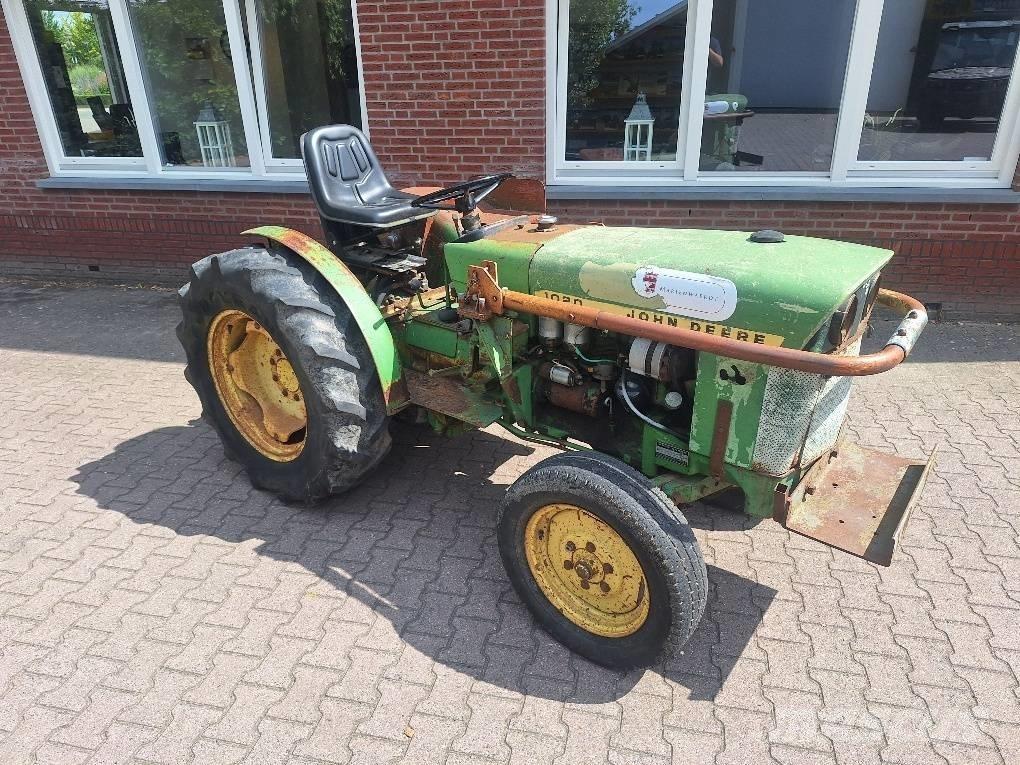 John Deere 1020 Traktorid