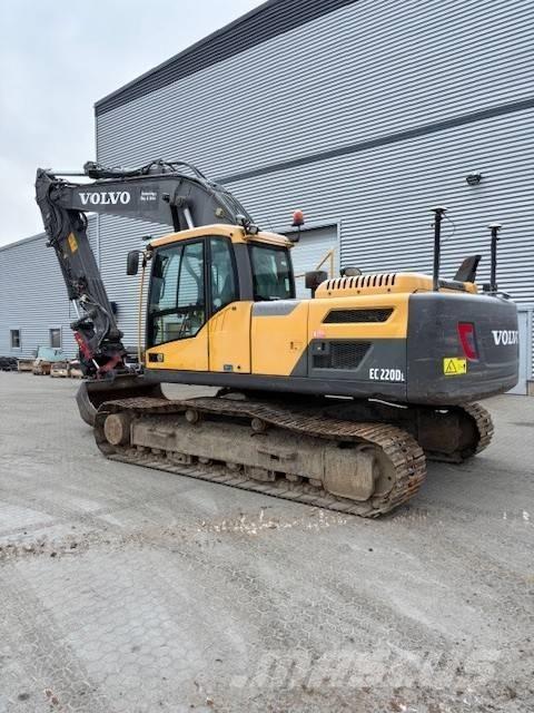 Volvo EC 220 D Roomikekskavaatorid