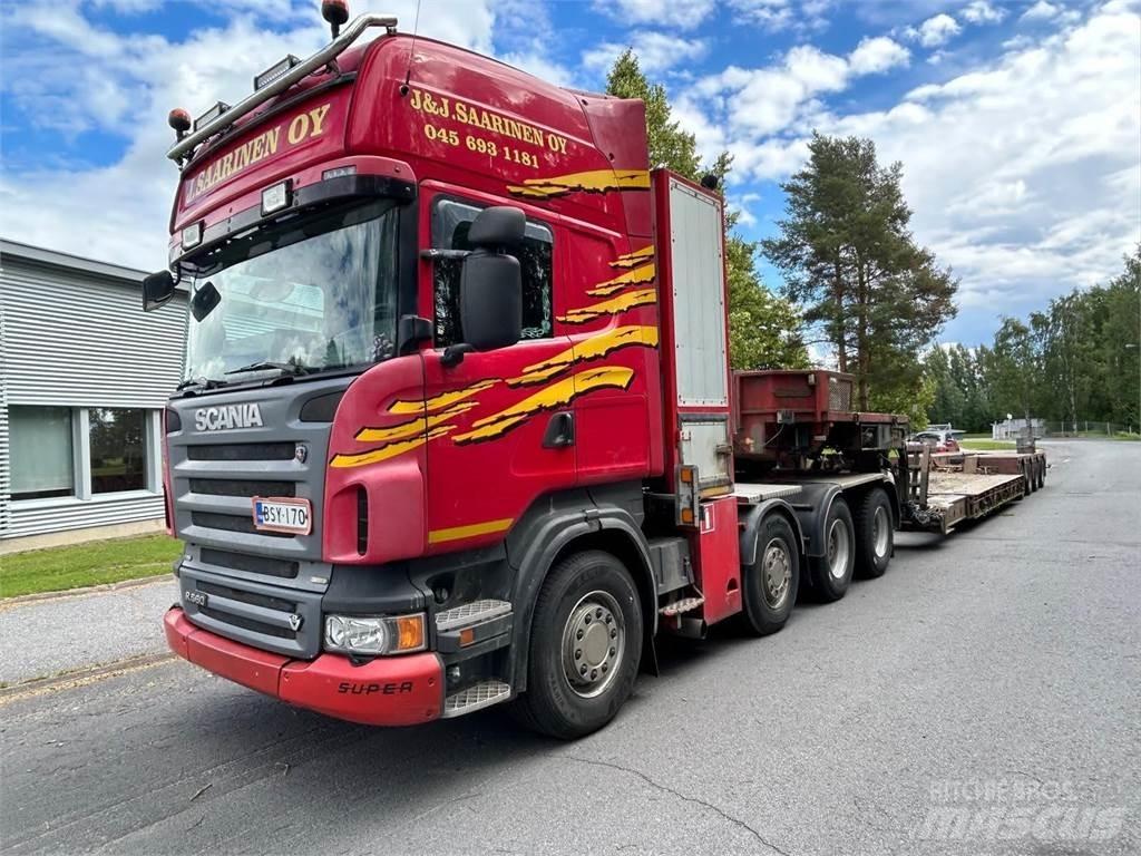 Scania R560 8x4 Sadulveokid
