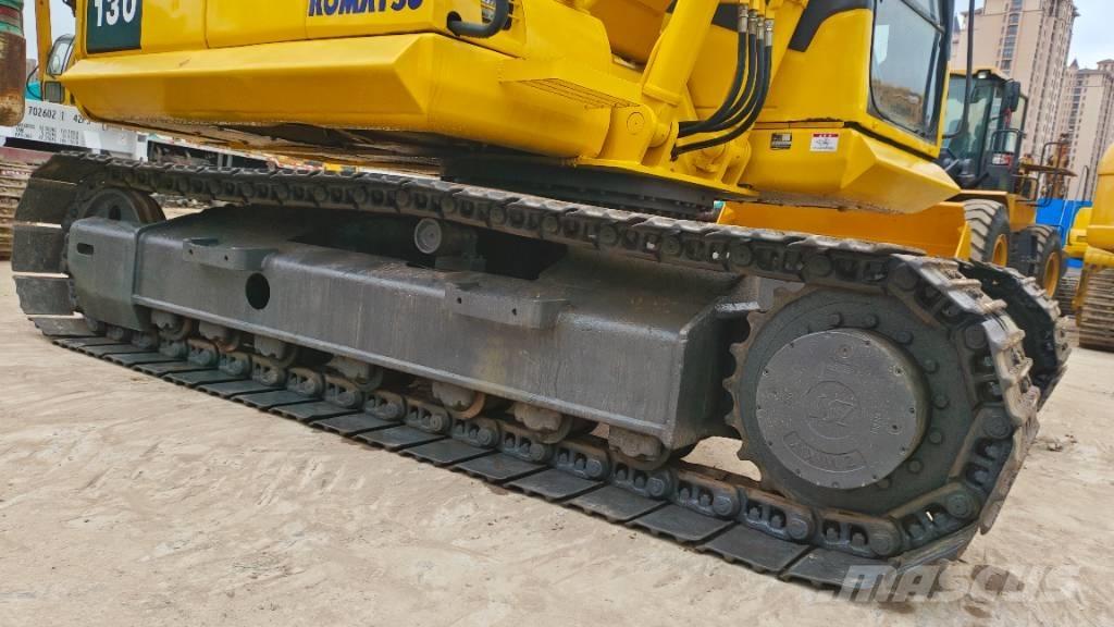Komatsu PC130-7 Roomikekskavaatorid