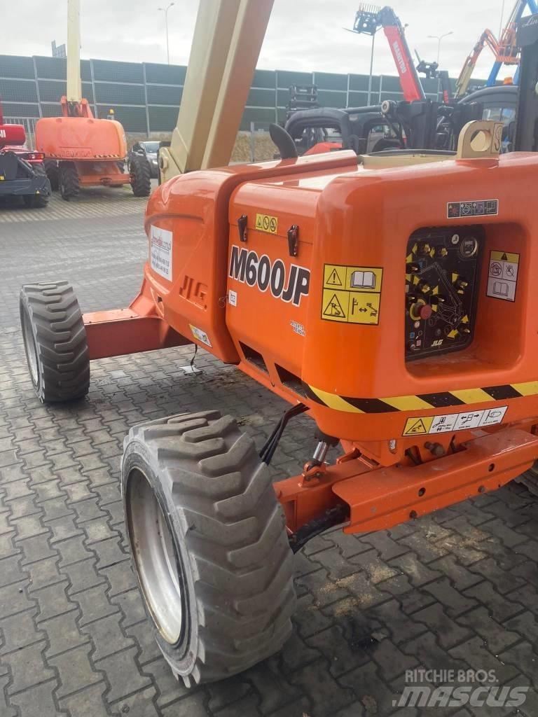 JLG M 600 JP Iseliikuvad poomtõstukid