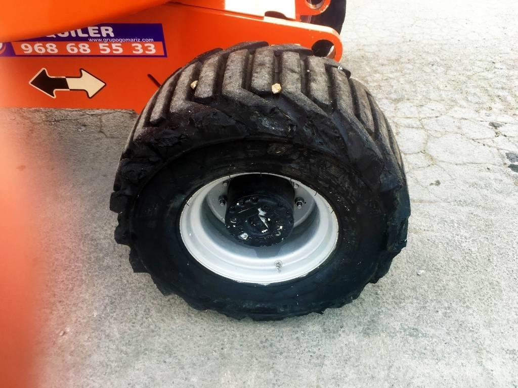 JLG 450 AJ II Iseliikuvad poomtõstukid