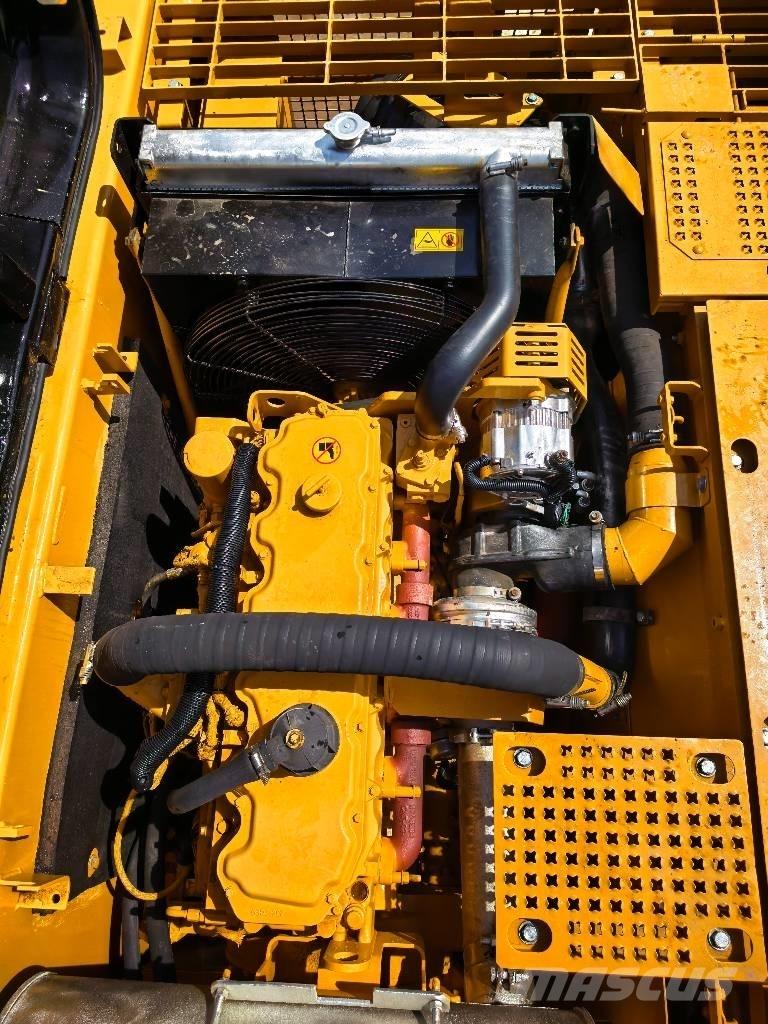 CAT 325 C Roomikekskavaatorid