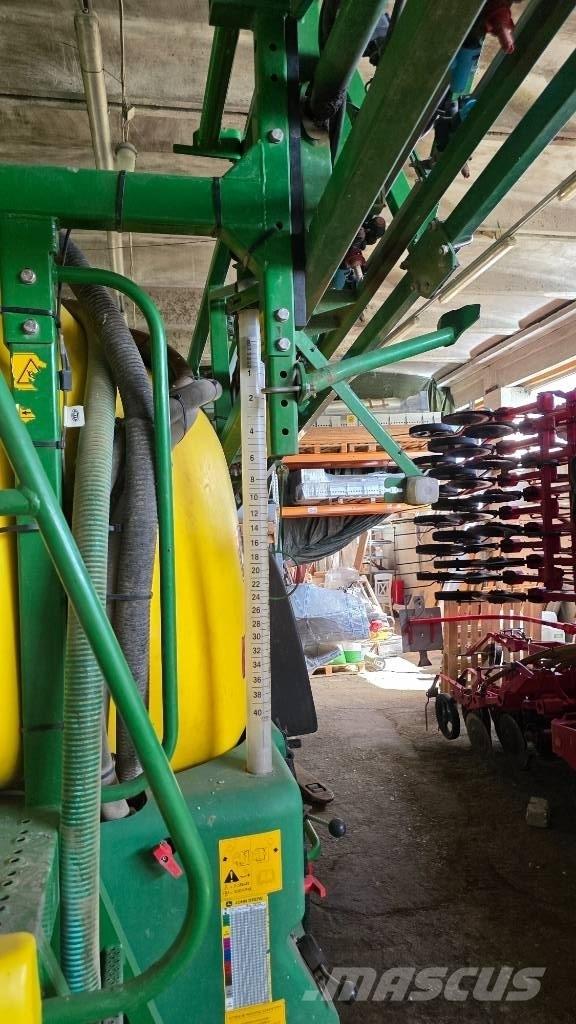 John Deere M 740 i Haagispritsid