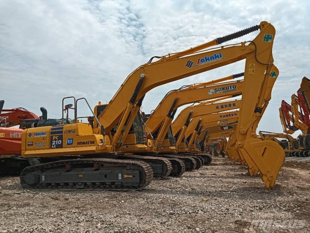 Komatsu PC 210-8 Roomikekskavaatorid