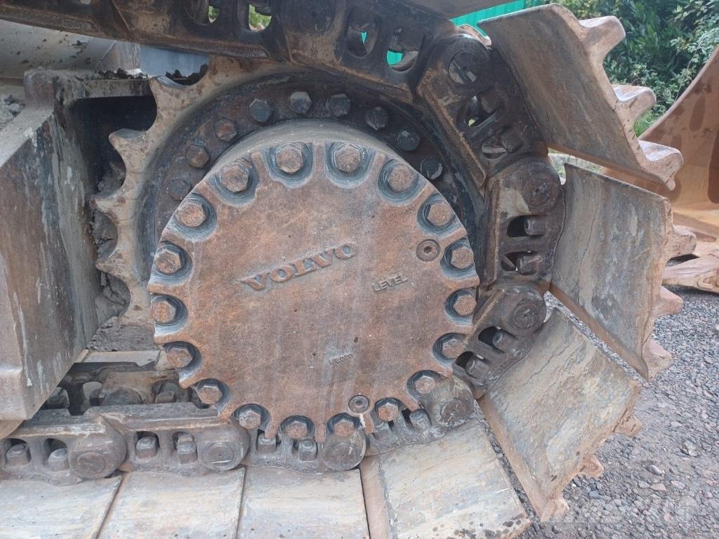 Volvo EC380EL Roomikekskavaatorid