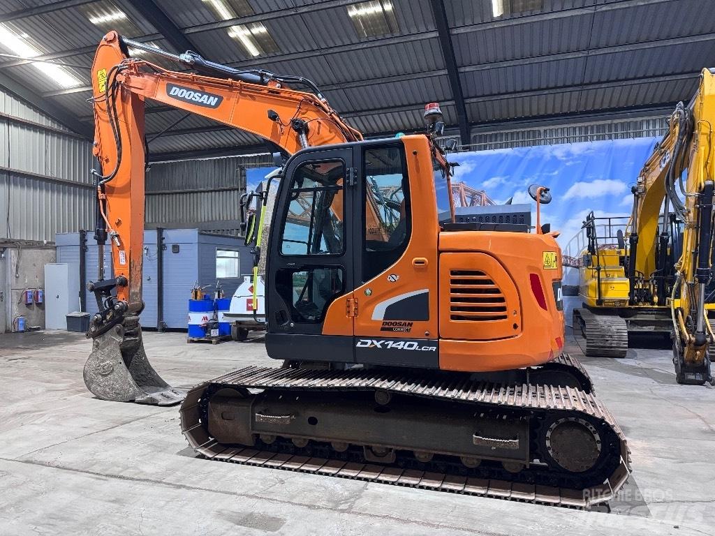Doosan DX 140 LCR-5 Roomikekskavaatorid