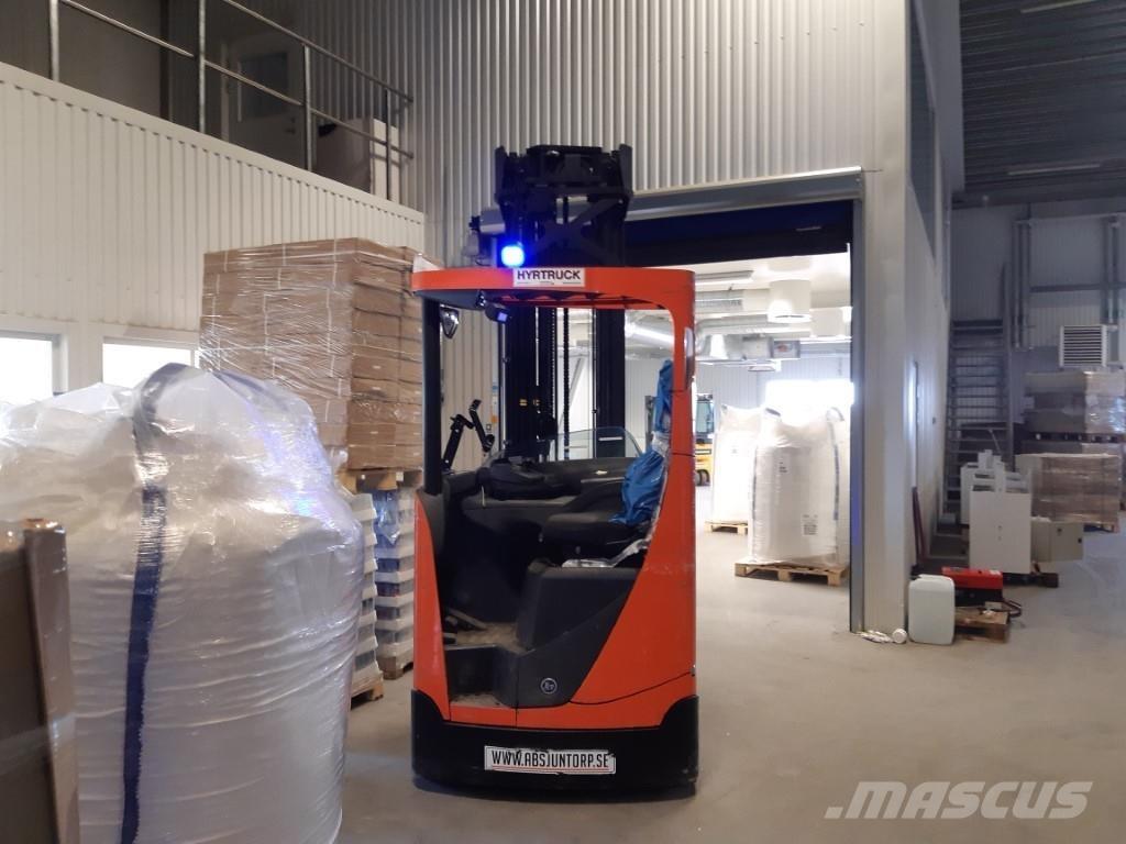 BT RRE200E Lükandmastiga tõstukid