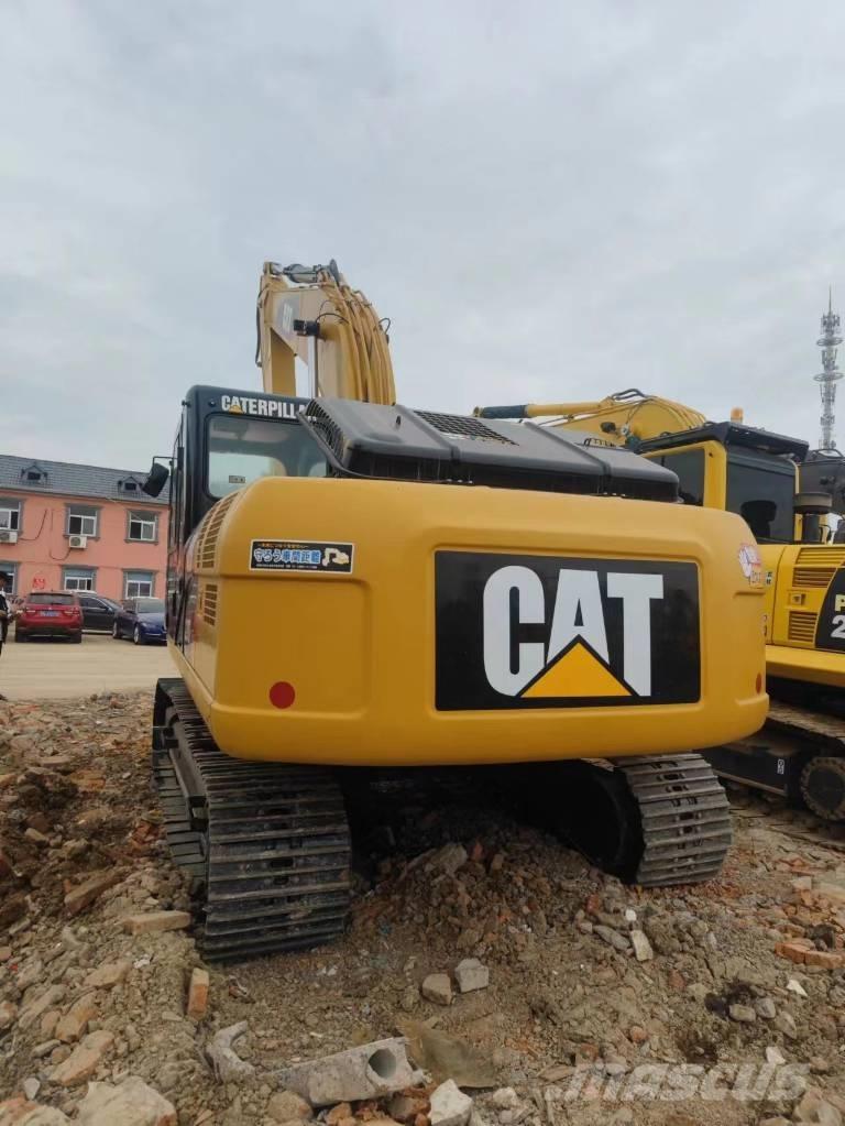 CAT 320 D Roomikekskavaatorid