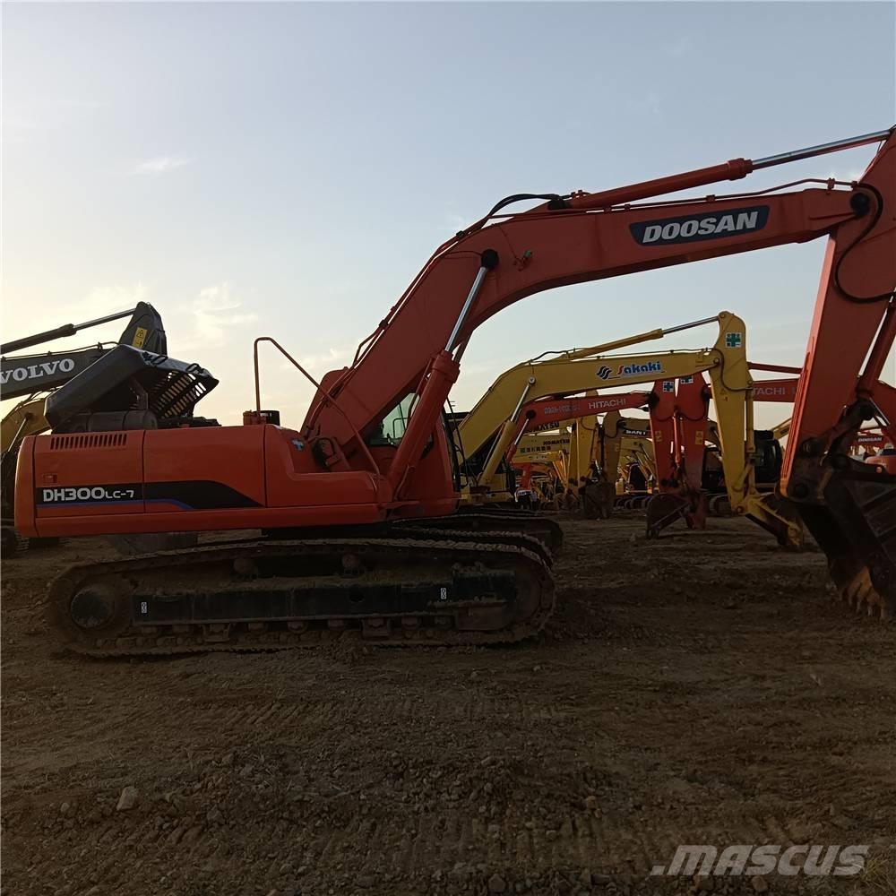 Doosan DH300LC-7 Roomikekskavaatorid