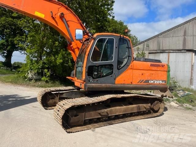 Doosan DX 225 LC Roomikekskavaatorid