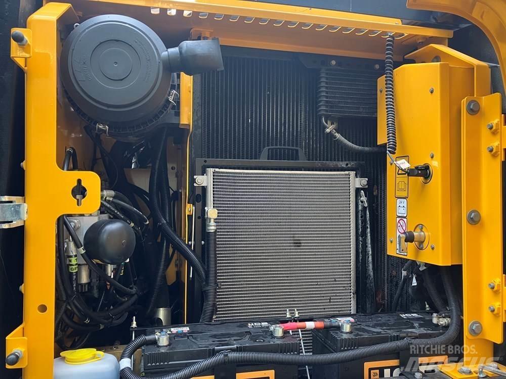 JCB JS145W Ratasekskavaatorid