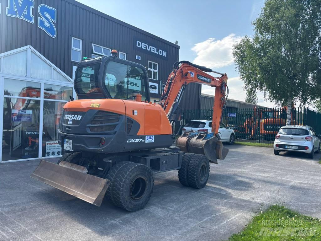 Doosan DX 57 W-5 Ratasekskavaatorid