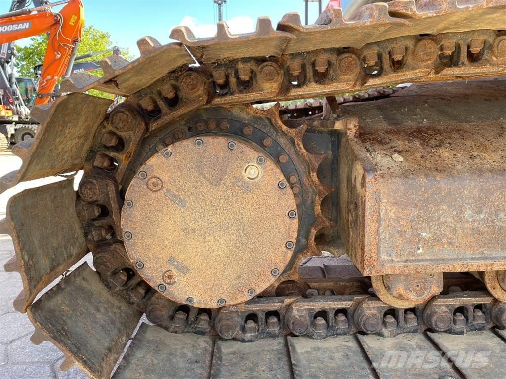 Doosan DX235LC-5 Roomikekskavaatorid