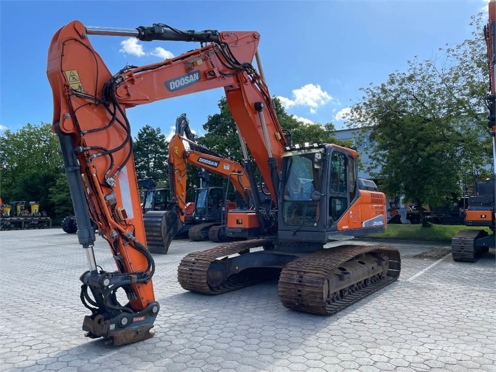 Doosan DX235LC-5 Roomikekskavaatorid