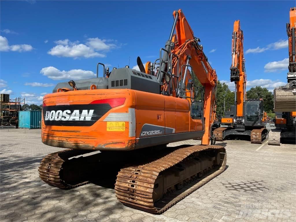 Doosan DX235LC-5 Roomikekskavaatorid