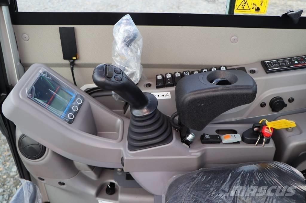 Takeuchi TB325R Miniekskavaatorid < 7 t