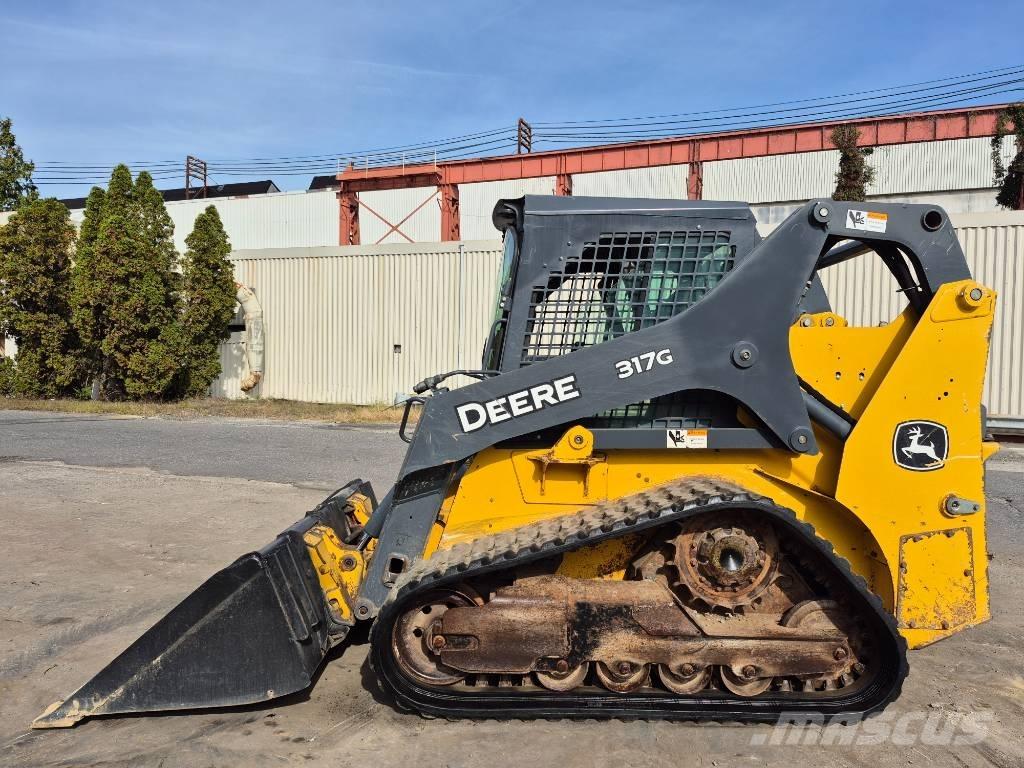 John Deere 317 Kompaktlaadurid