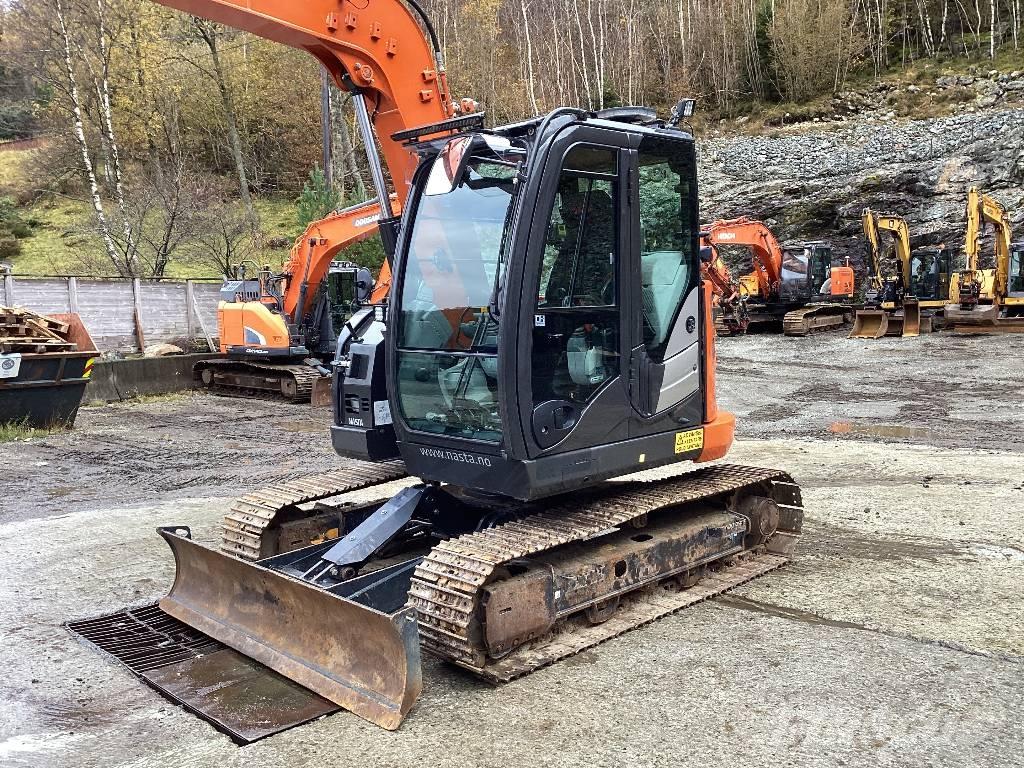 Hitachi ZX85US-6 Väikeekskavaatorid 7t-12t