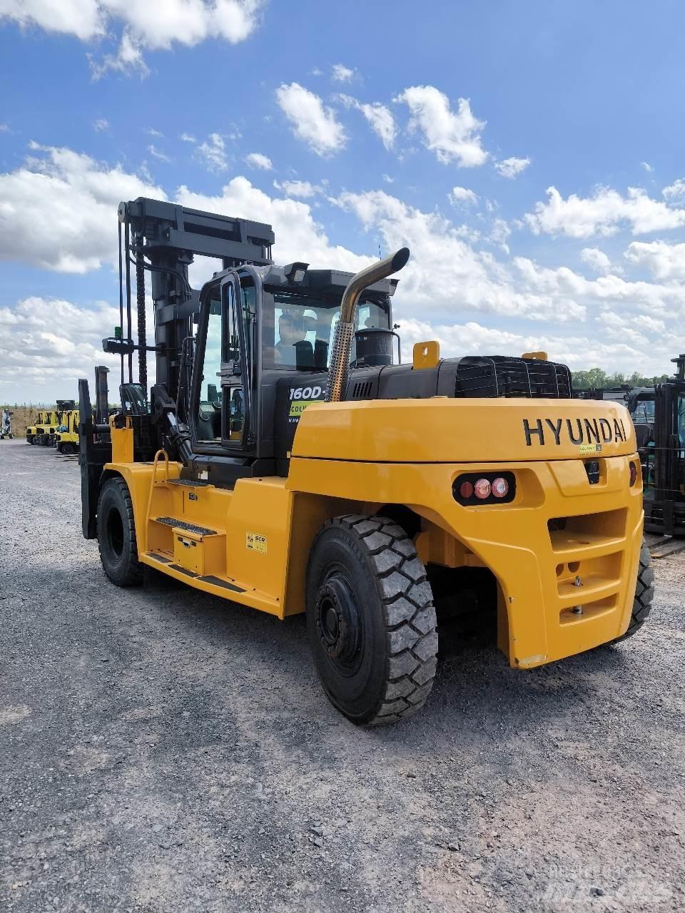 Hyundai 160D-9L Veoautol transporditav kahveltõstuk