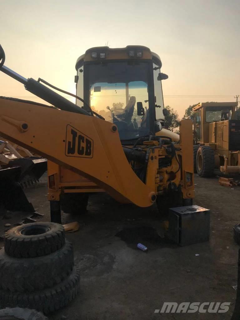 JCB 4CX Ekskavaatorlaadurid