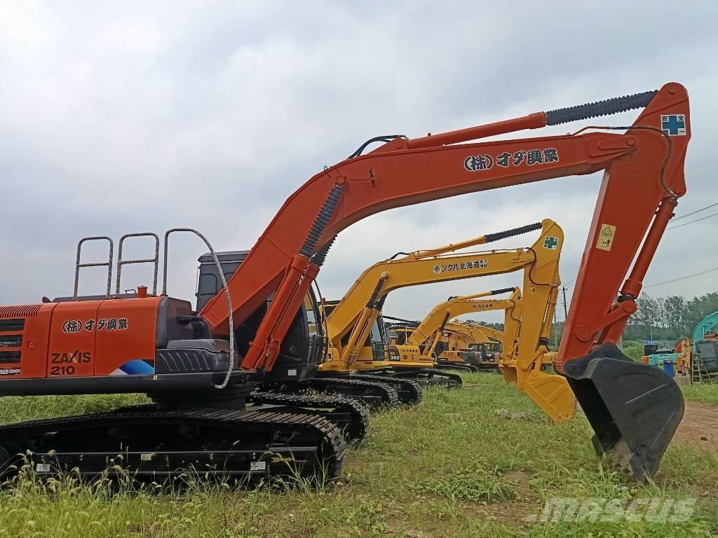 Hitachi ZX 210 Roomikekskavaatorid