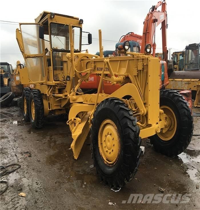 Komatsu GD 661 Greiderid