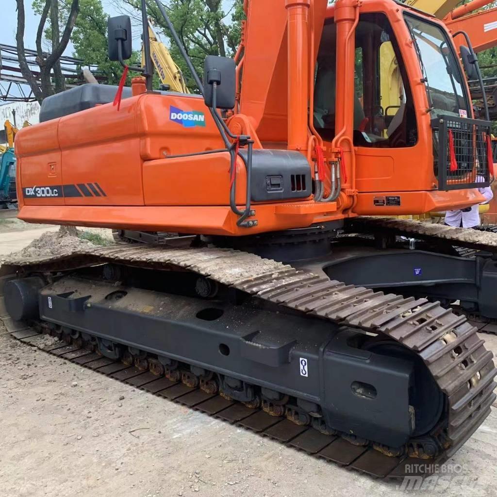 Doosan dx300 Roomikekskavaatorid