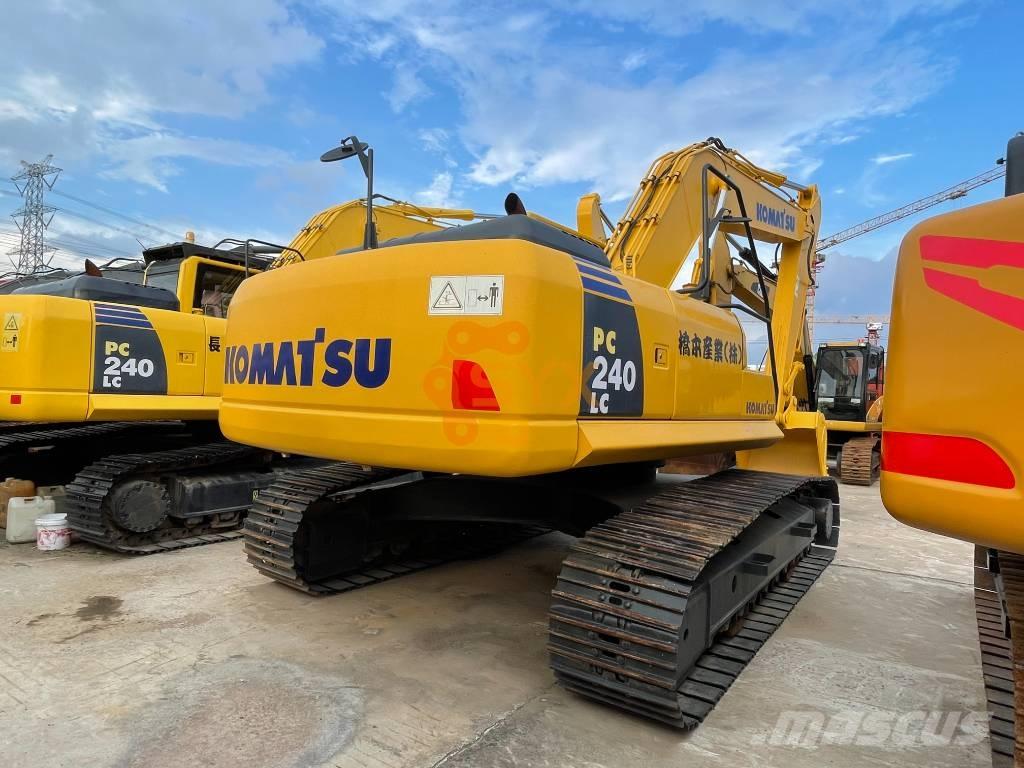 Komatsu PC 240 Roomikekskavaatorid