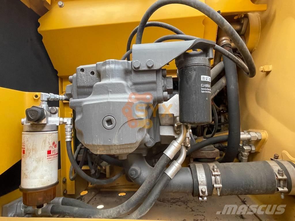Komatsu PC 240 Roomikekskavaatorid