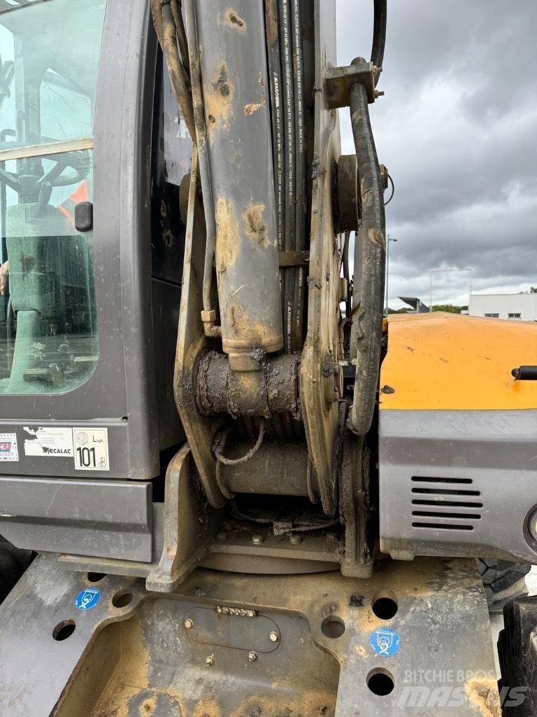 Mecalac 12 MTX Ratasekskavaatorid