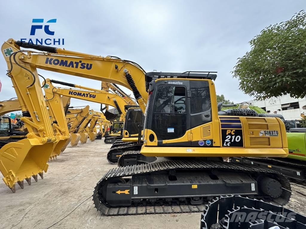 Komatsu PC 210-8 Roomikekskavaatorid